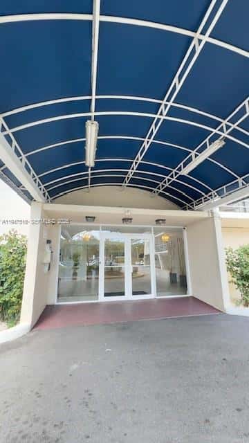 2821 N Miami Beach Blvd # 4M, North Miami Beach FL 33160