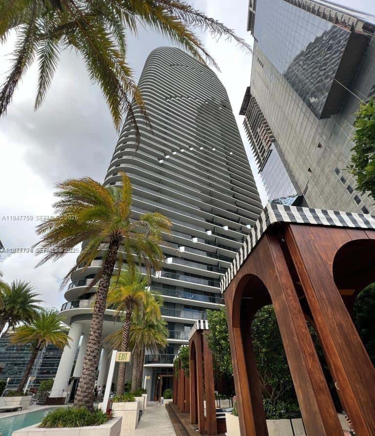 801 S Miami Ave # 1804, Miami FL 33130