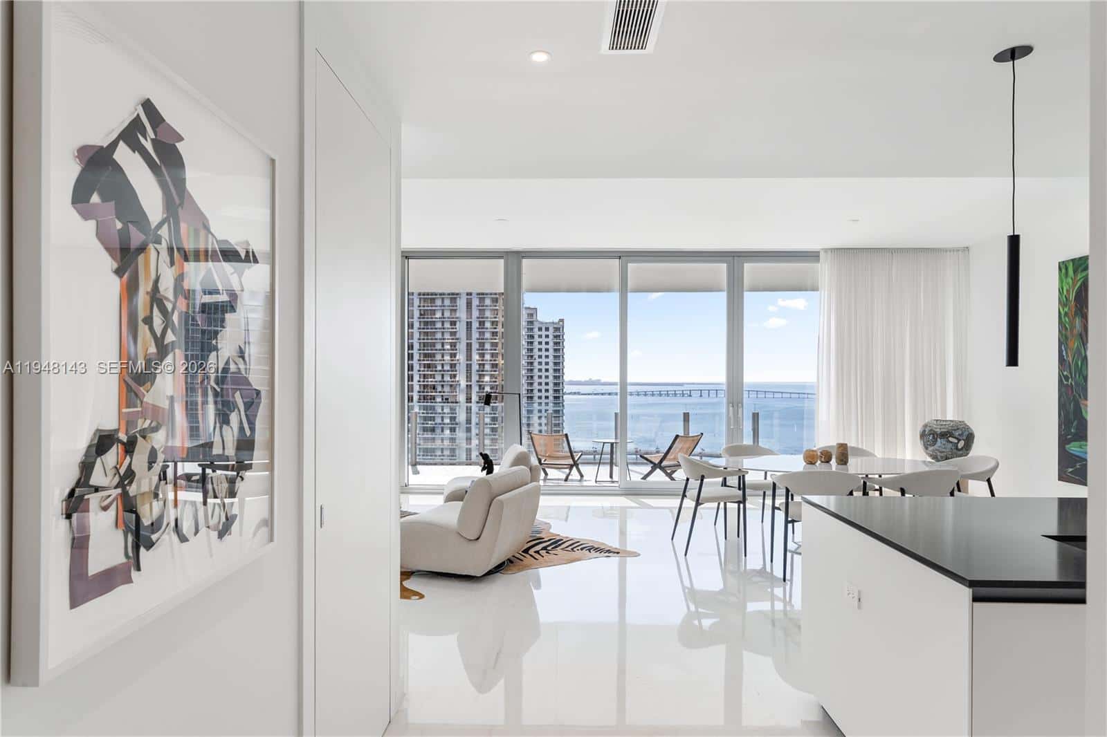 300 Biscayne Blvd Way # 2102, Miami FL 33131