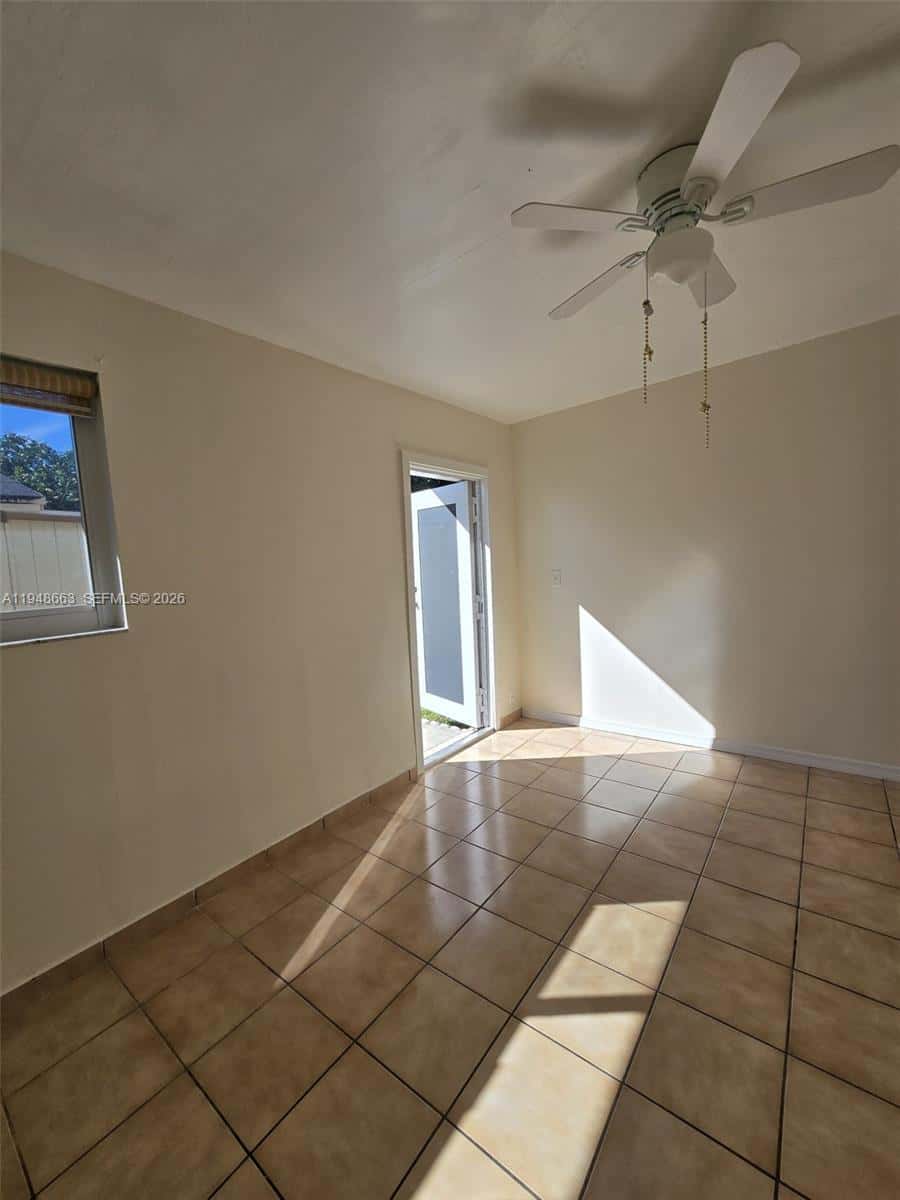 15764 SW 303rd Ter, Homestead FL 33033