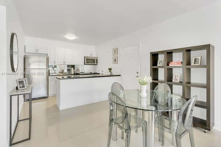 290 Sunrise # 206, Key Biscayne FL 33149