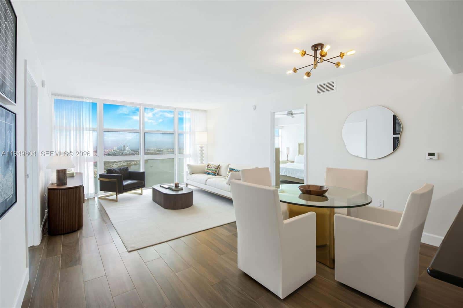 50 Biscayne Blvd # 3904, Miami FL 33132