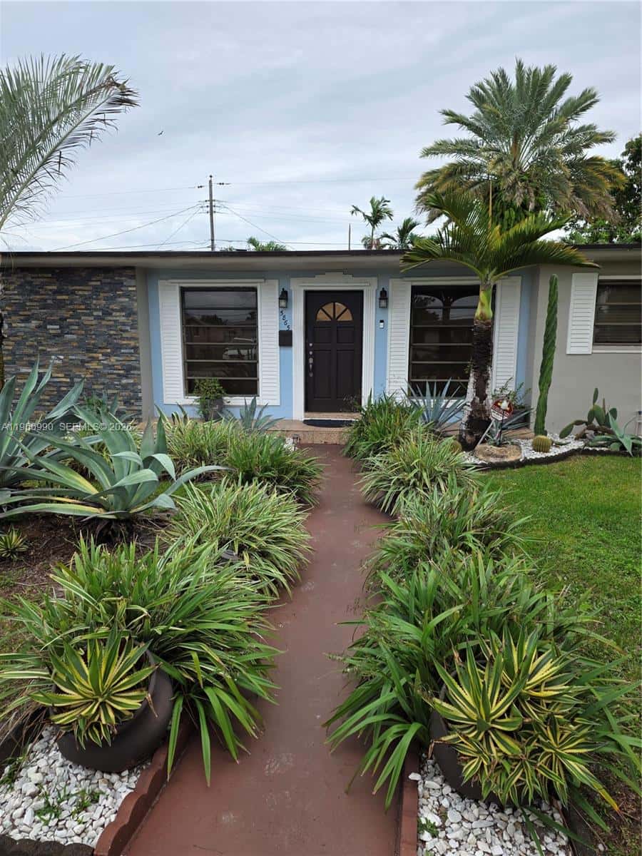 5865 W 13 Avenue, Hialeah FL 33012