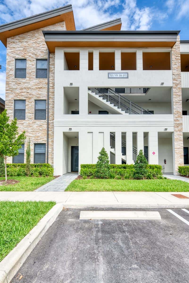 7831 NW 104th Ave # 23, Doral FL 33178