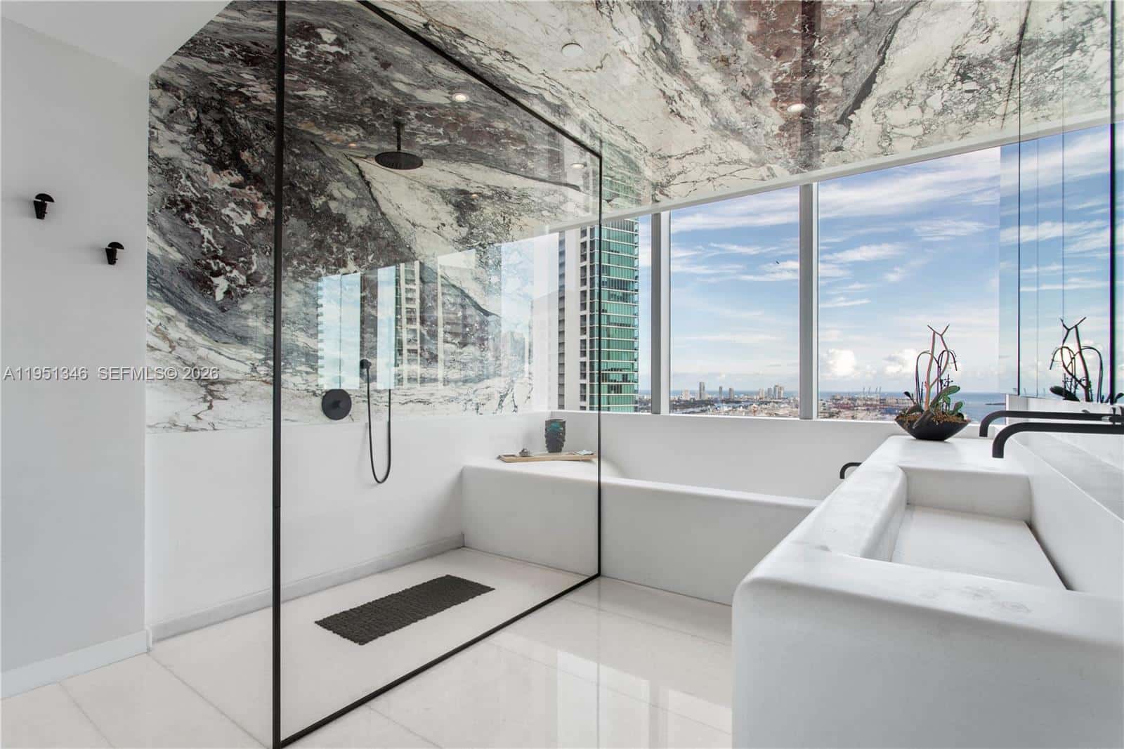 851 NE 1st Ave # 3411, Miami FL 33132