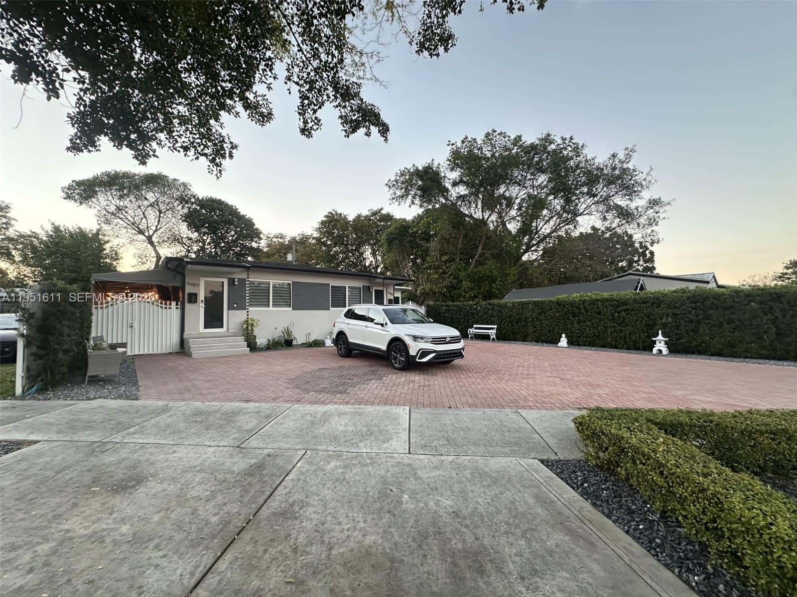 4485 SW 7th St, Miami FL 33134