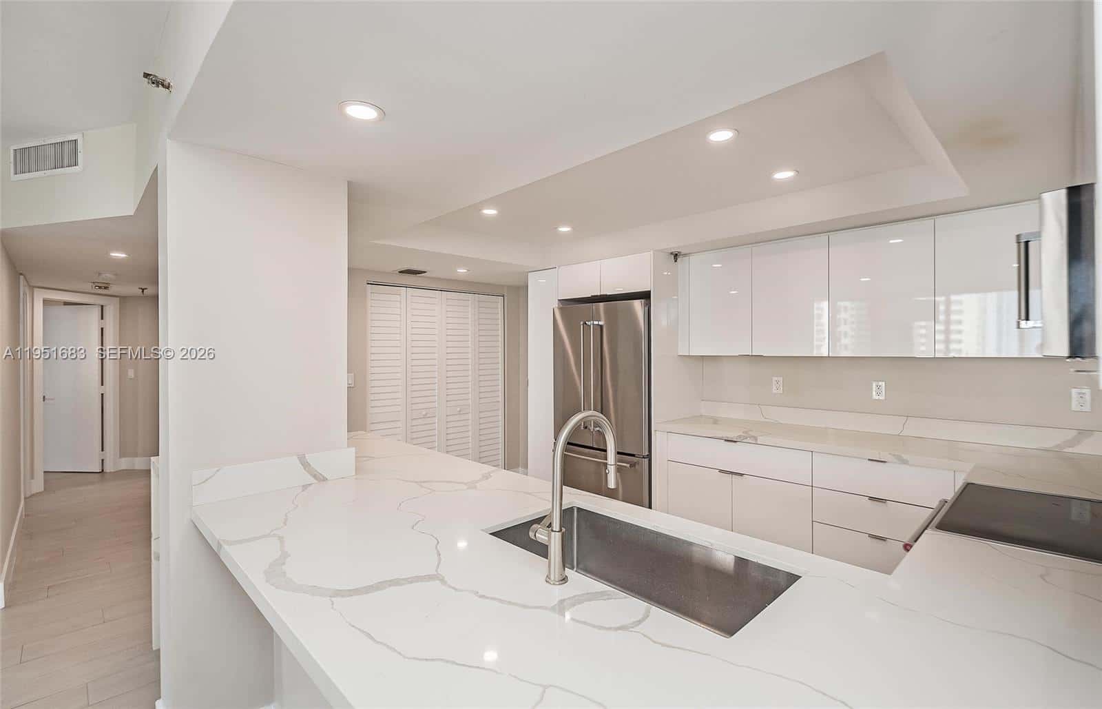 520 Brickell Key Dr # A1010, Miami FL 33131