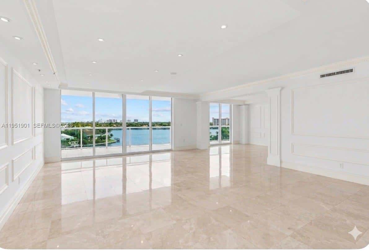 20201 E Country Club Dr # 608, Aventura FL 33180