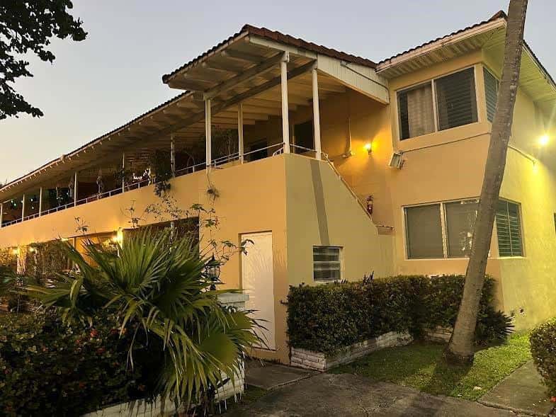 30 Park Drive # 15, Bal Harbour FL 33154