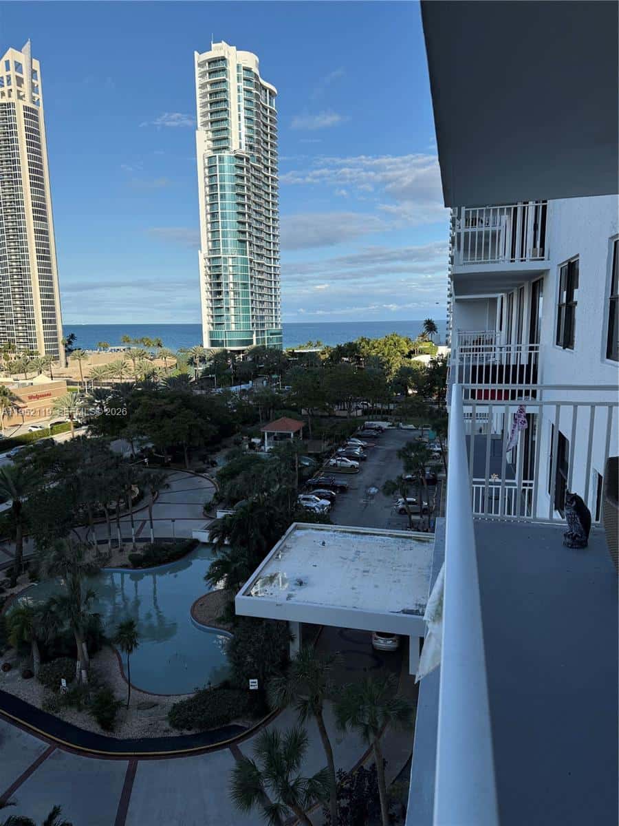 210 174th St # 911, Sunny Isles Beach FL 33160