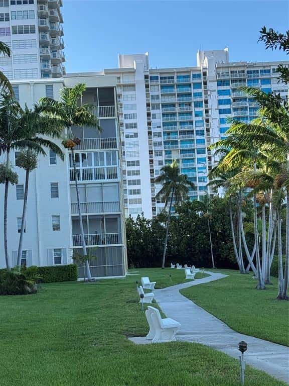 2859 Leonard Drive # G414, Aventura FL 33160