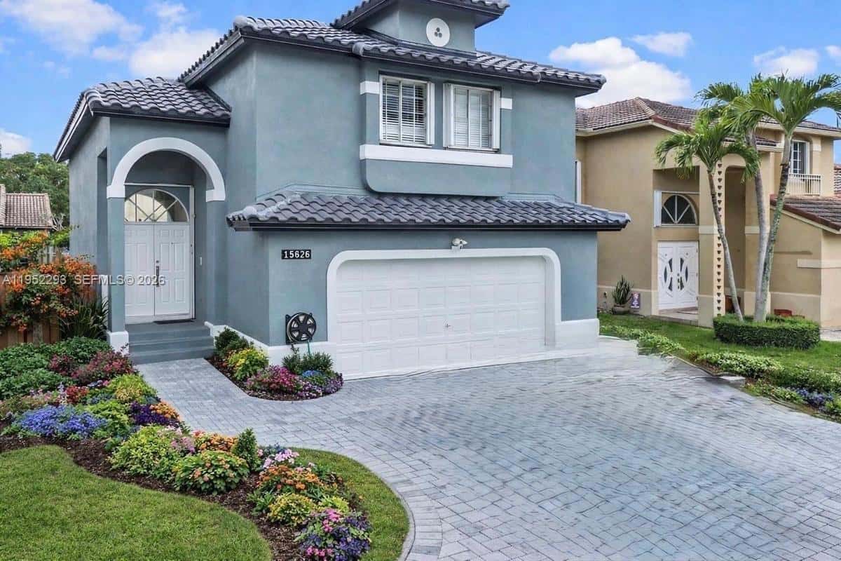 15626 SW 100th Ter, Miami FL 33196