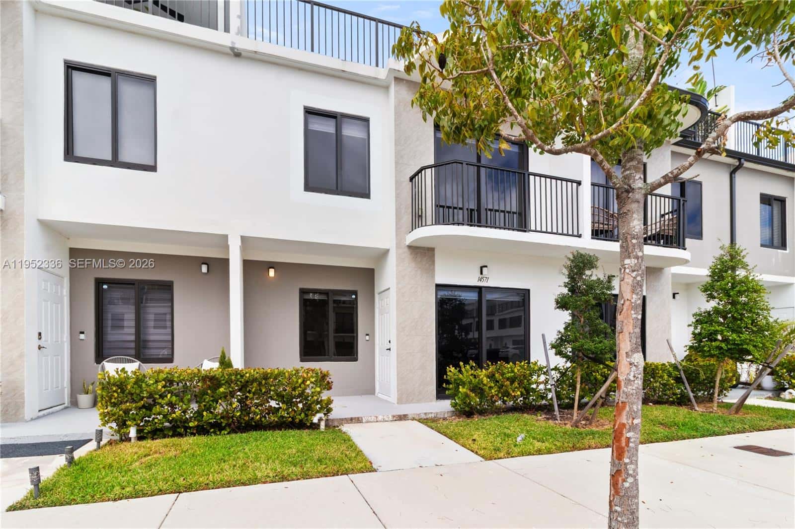 14571 SW 261st St, Homestead FL 33032