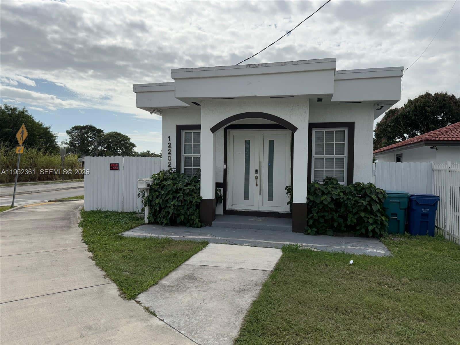 12202 SW 216th St, Miami FL 33170