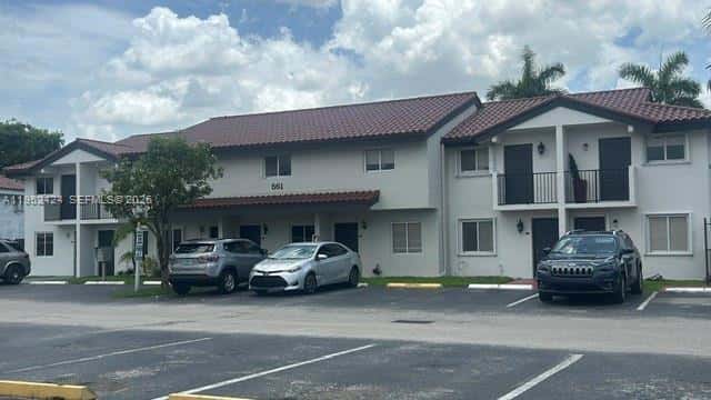 560 NW 82nd Pl # 306, Miami FL 33126