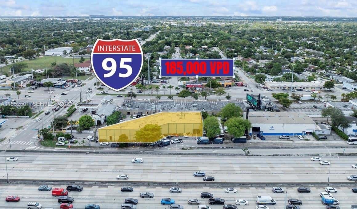 660 NW 137th St, North Miami FL 33168