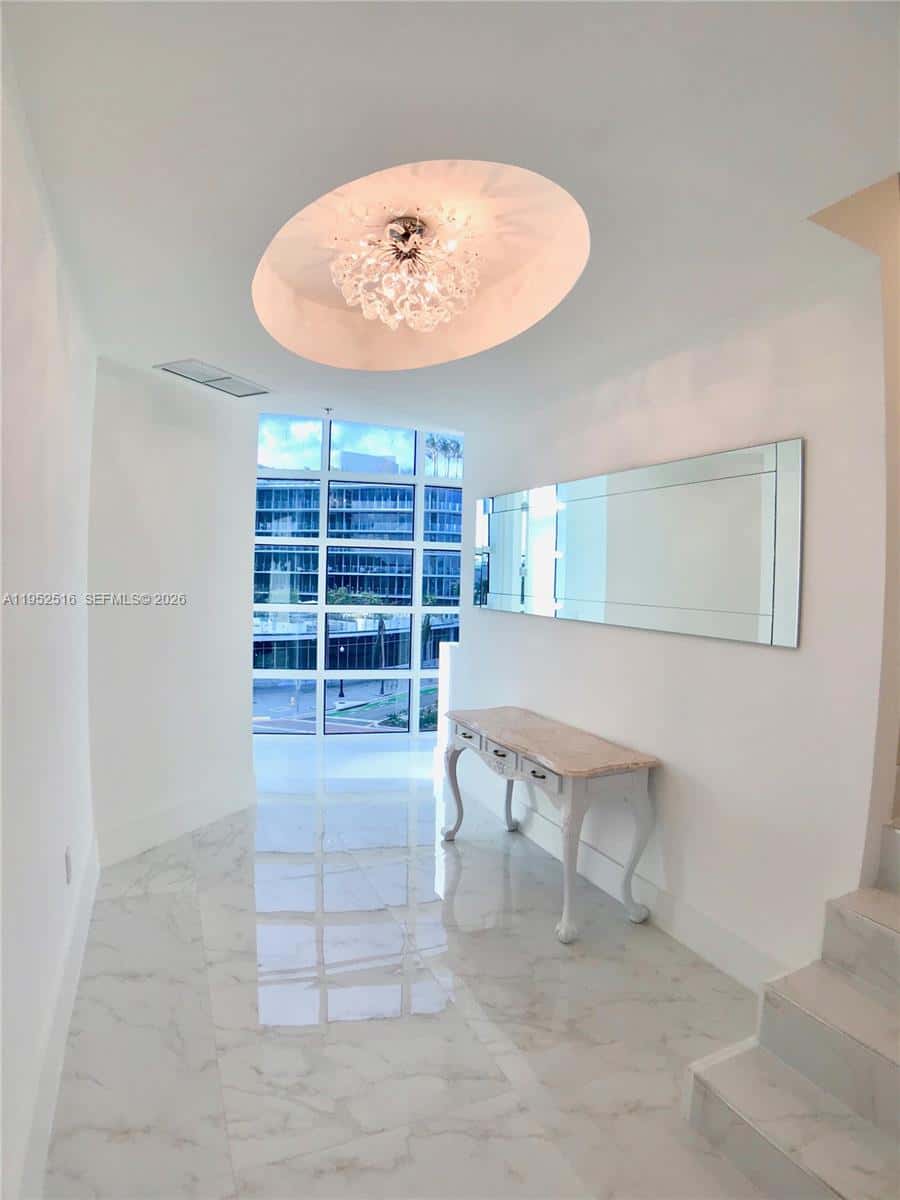 50 S Pointe Dr, Miami Beach FL 33139