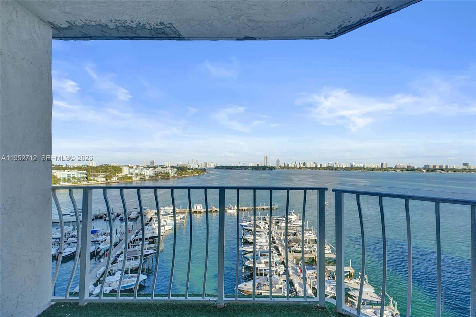 7601 E Treasure Dr # 1120, North Bay Village FL 33141