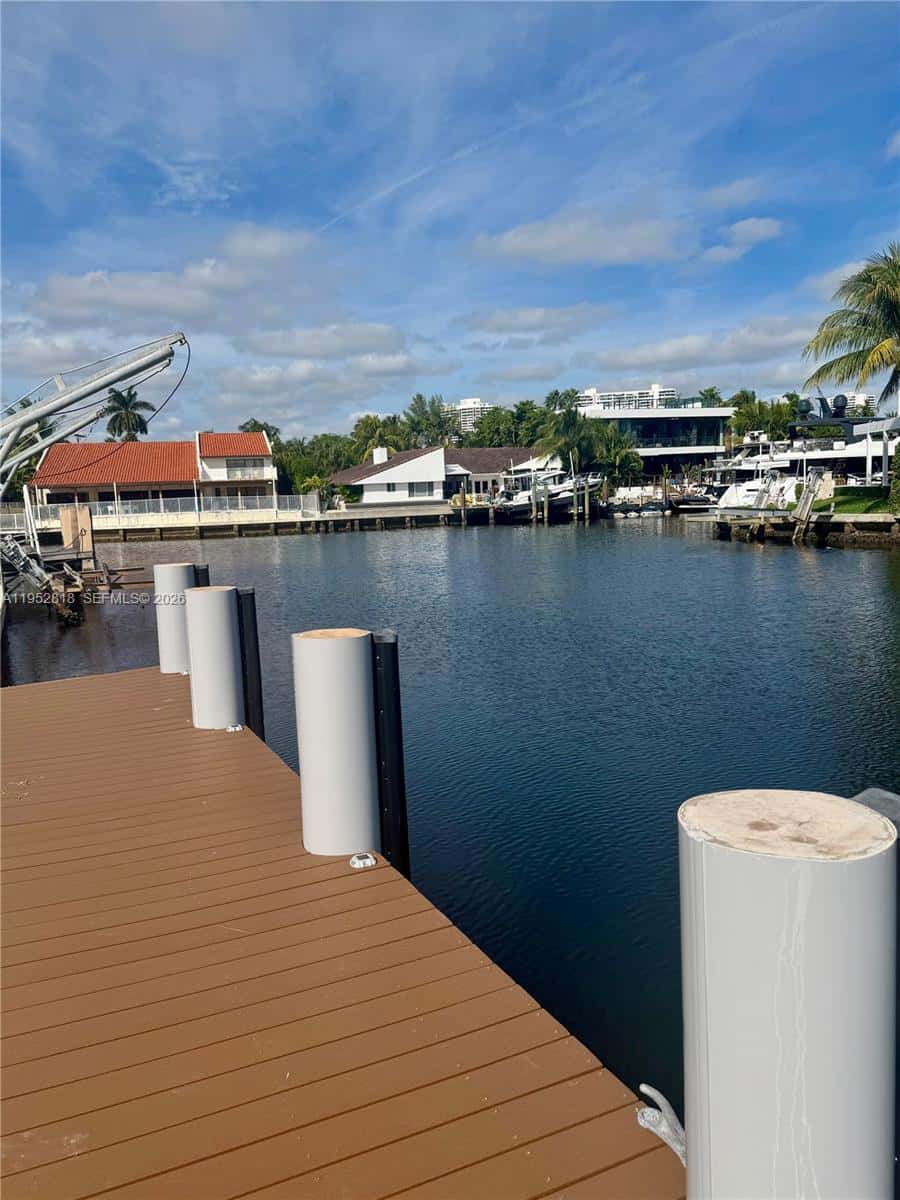16453 NE 33rd Ave # 1, North Miami Beach FL 33160