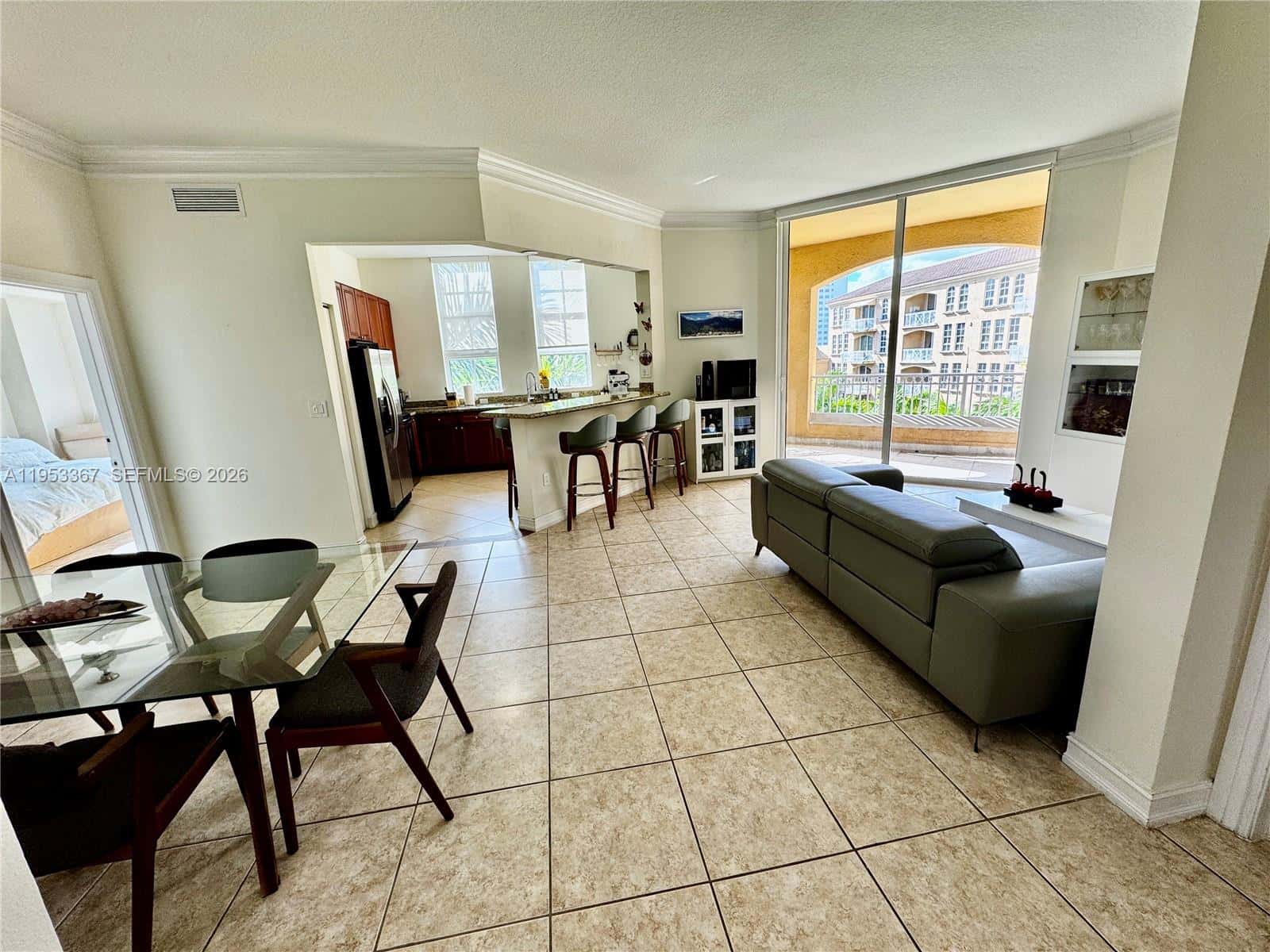 3001 NE 185th St # 514, Aventura FL 33180
