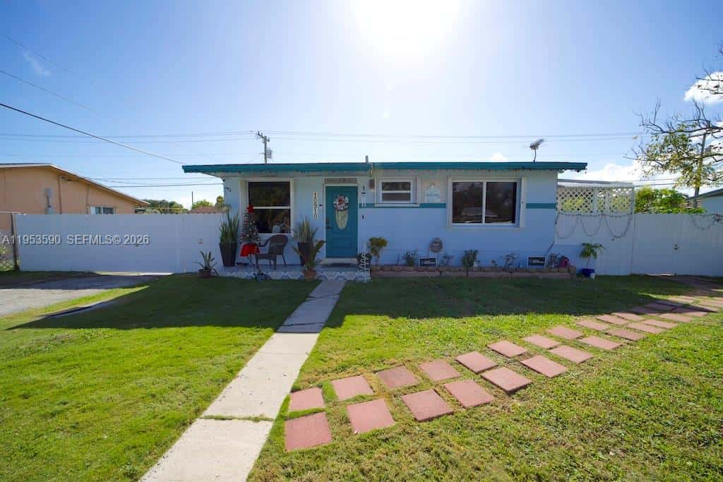 10910 SW 217th Ter, Miami FL 33170
