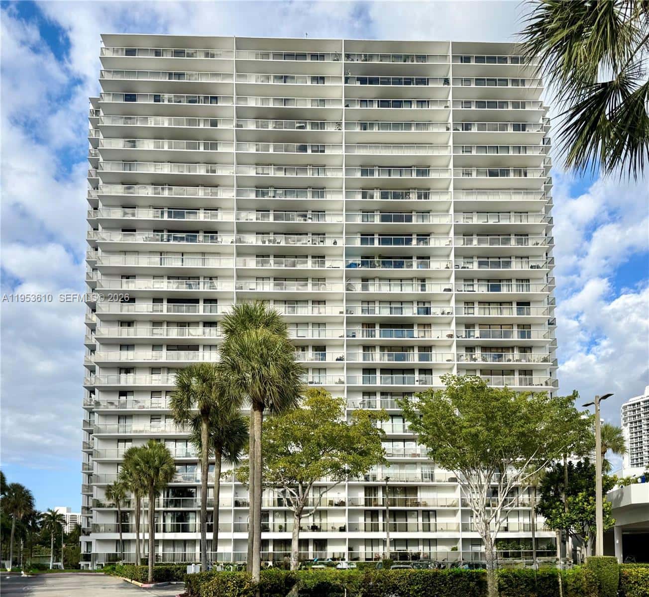 3701 N Country Club Dr # 2205, Aventura FL 33180