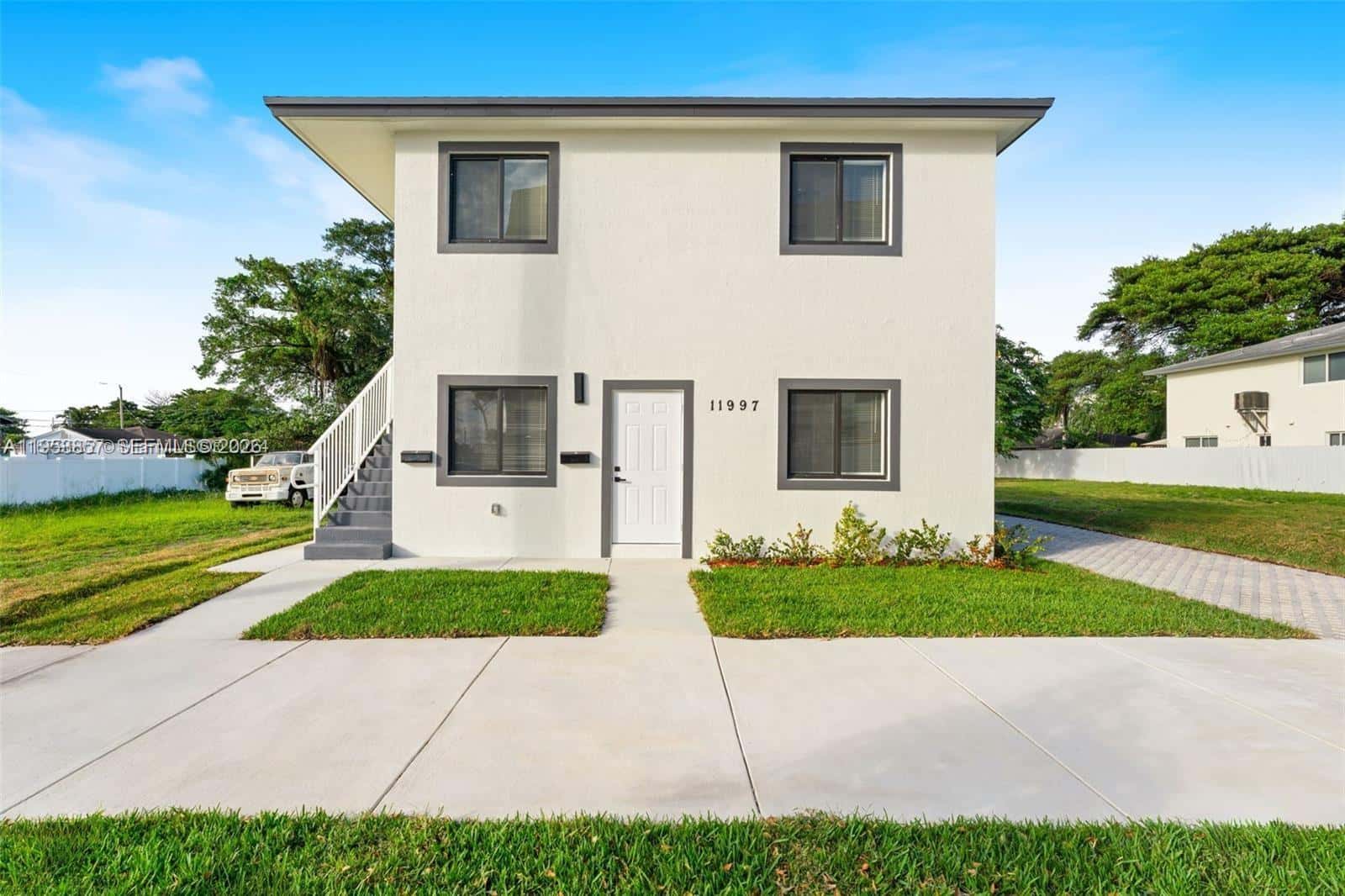 11997 SW 218th St, Miami FL 33170