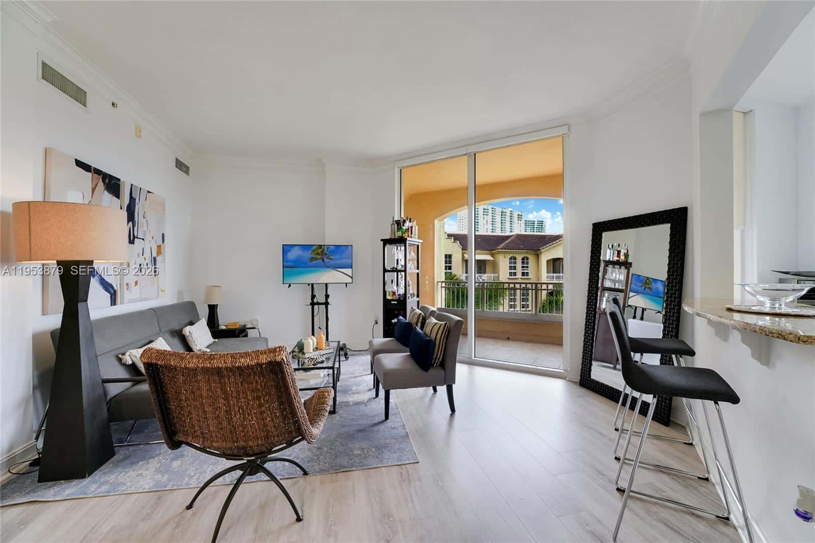 3001 NE 185th St # 612, Aventura FL 33180