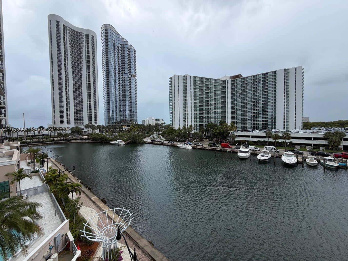 220 Kings Point Dr # 501, Sunny Isles Beach FL 33160