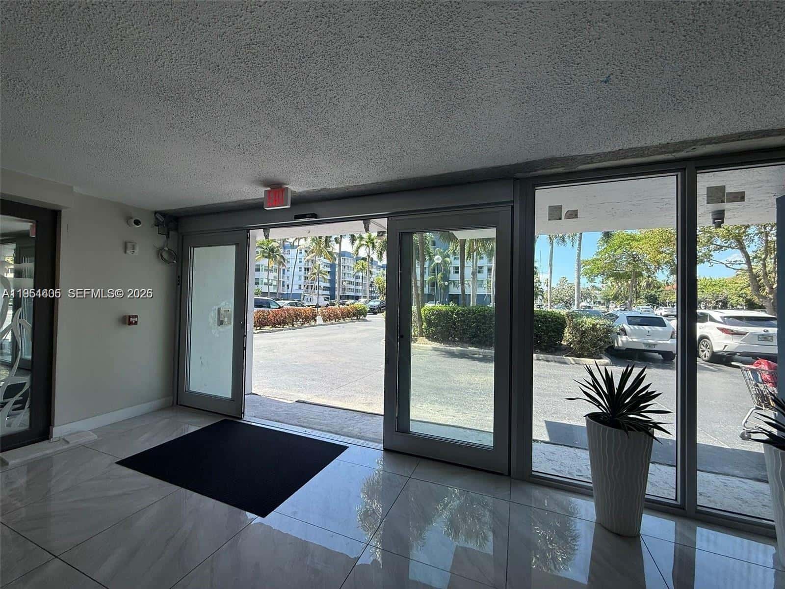16546 NE 26th Ave # 4J, North Miami Beach FL 33160