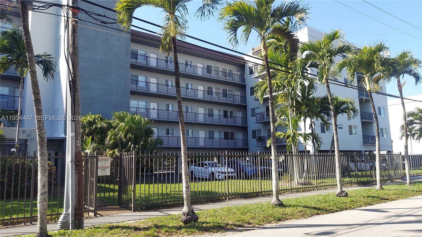 900 SW 84th Ave # 301E, Miami FL 33144
