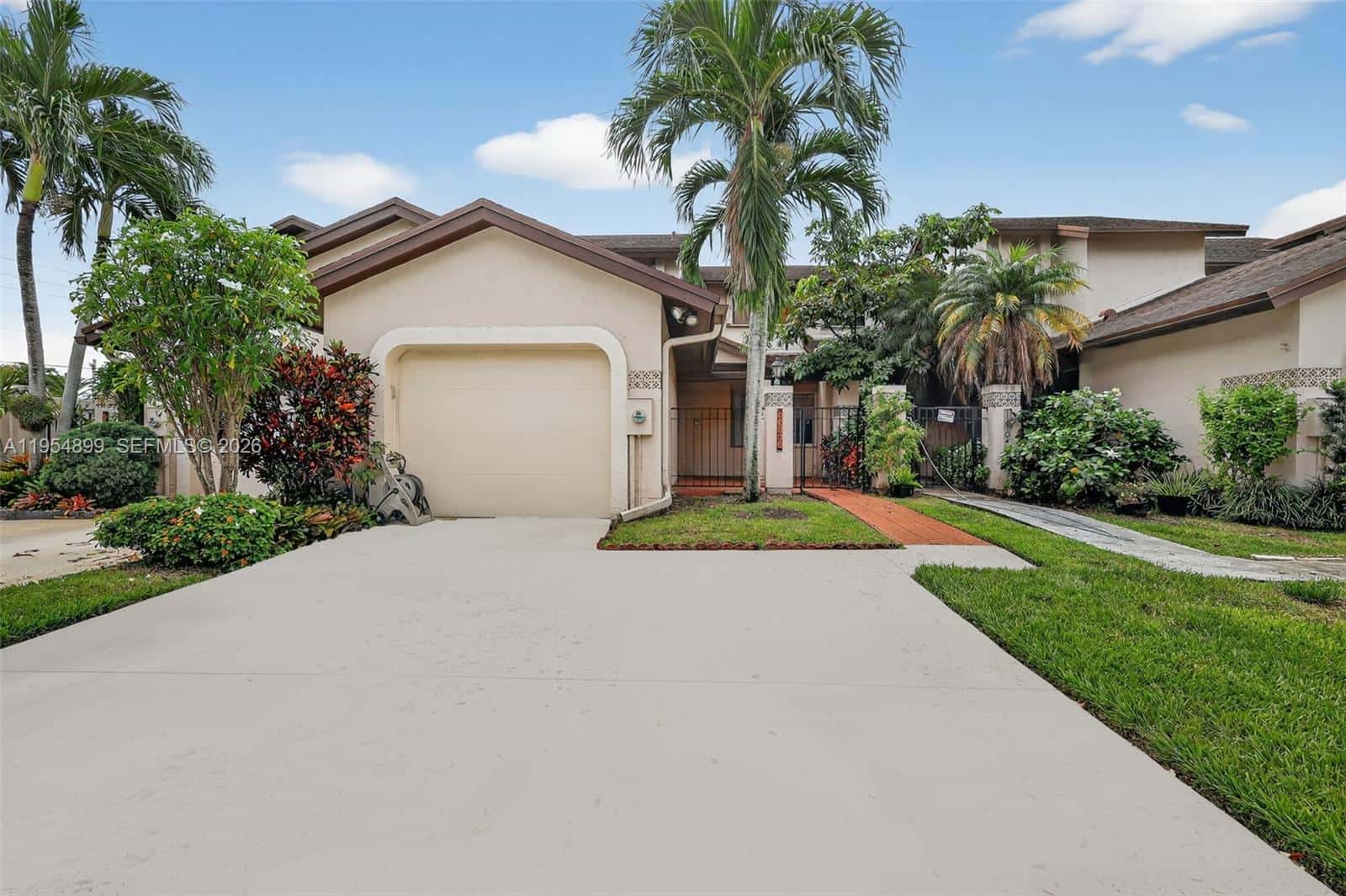 13702 SW 101st Ter, Miami FL 33186