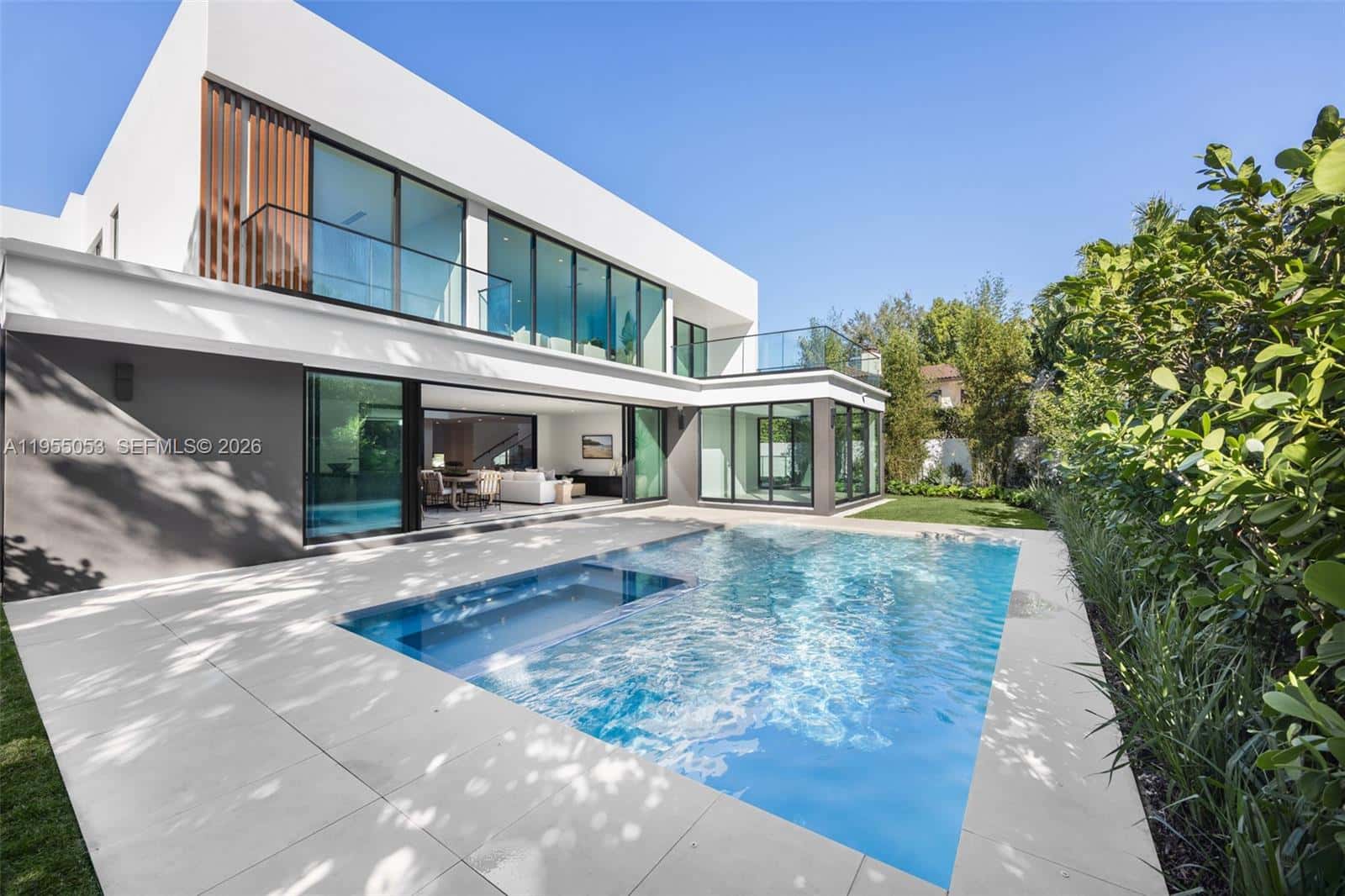 30 Samana Dr, Coconut Grove FL 33133