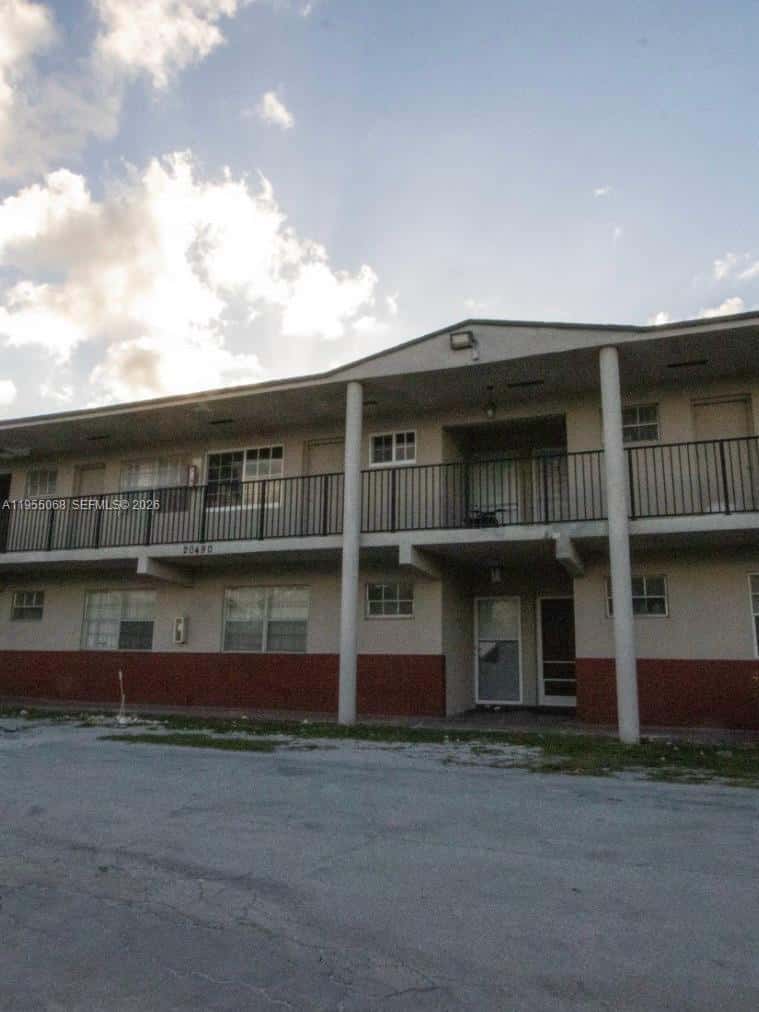 20490 NW 7th Ave # 15, Miami Gardens FL 33169