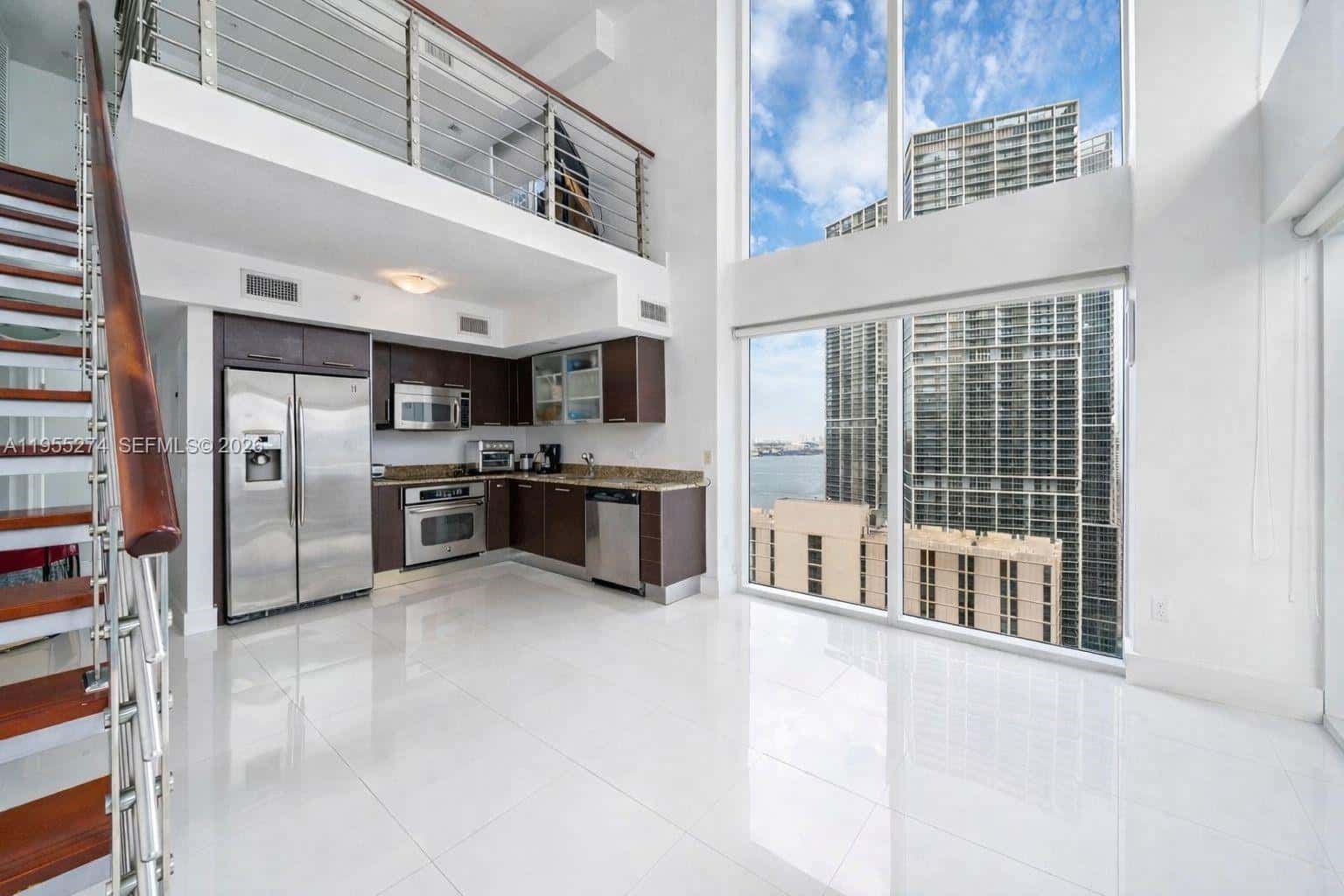 41 SE 5th St # 1202, Miami FL 33131
