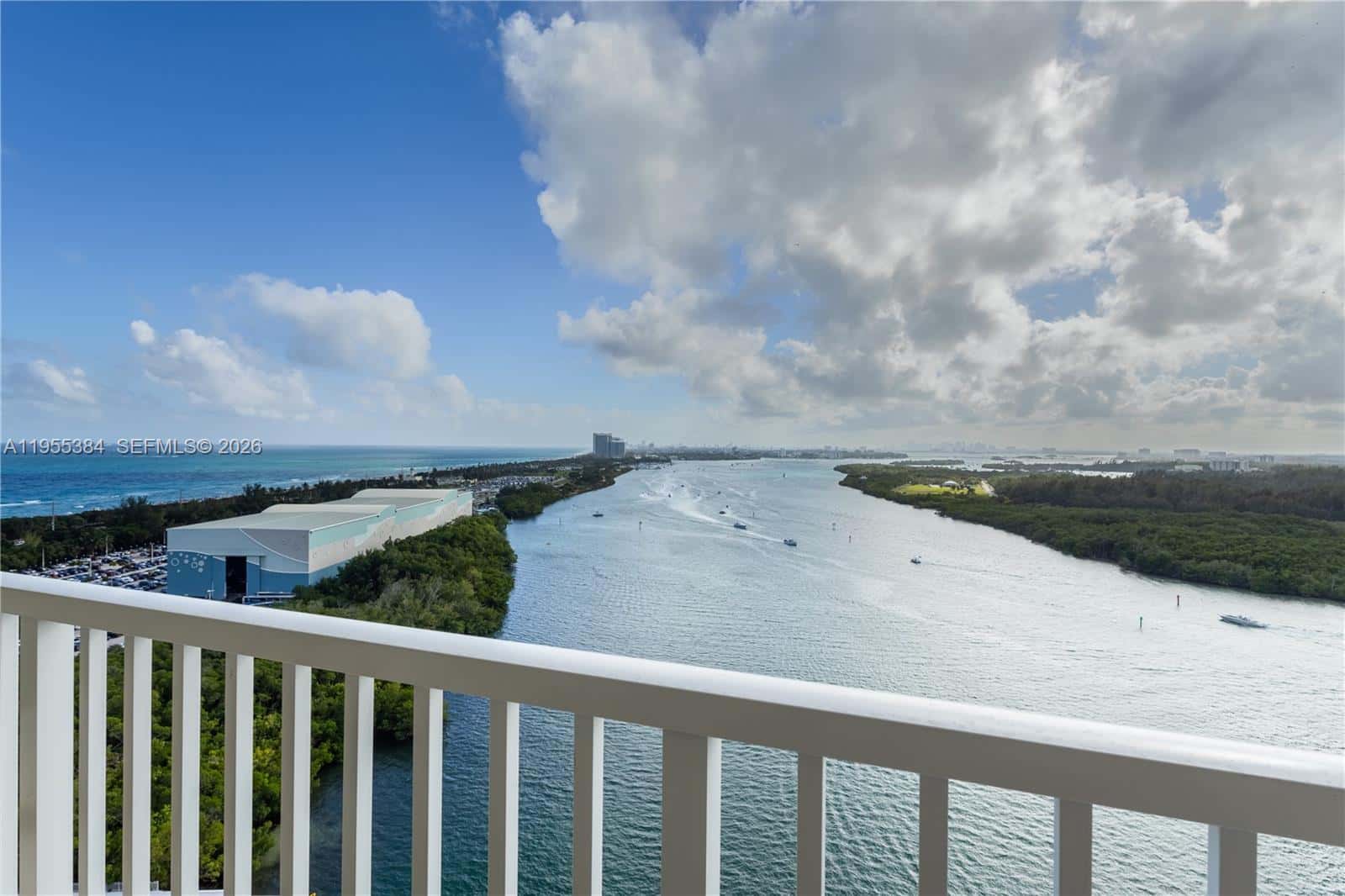 300 Bayview Dr # 2114, Sunny Isles Beach FL 33160