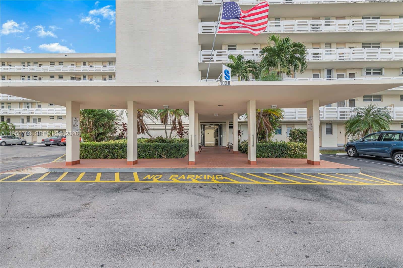 3020 Marcos Dr # S109, Aventura FL 33160