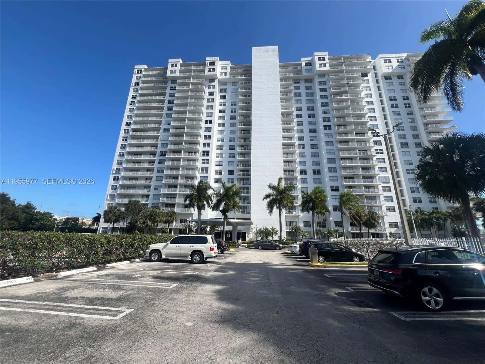 2801 NE 183rd St # 405W, Aventura FL 33160