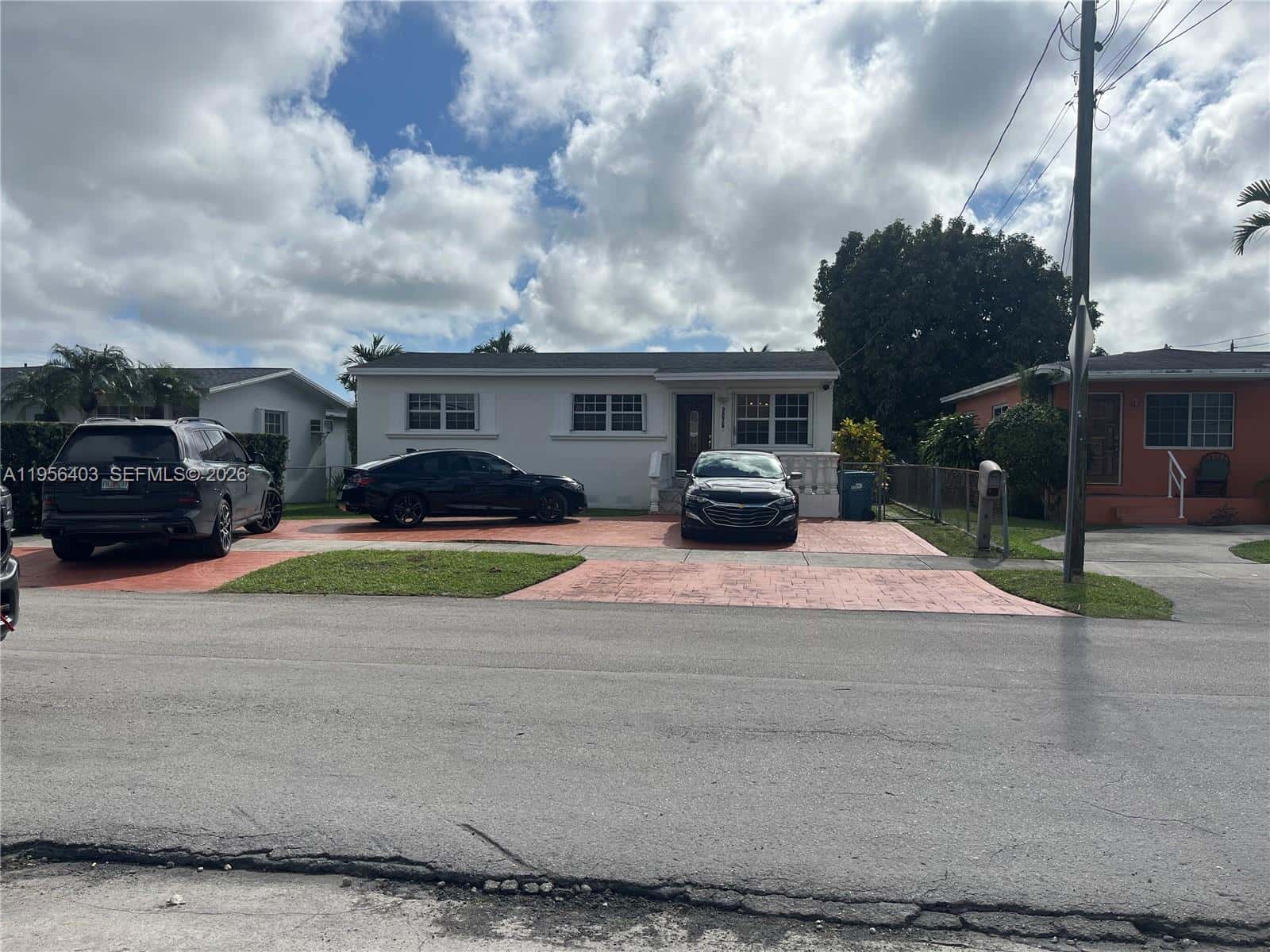 9026 SW 34 ST, Miami FL 33165