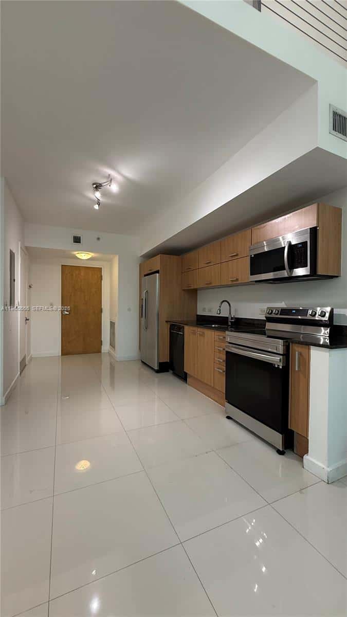 350 S Miami Ave # 304, Miami FL 33130