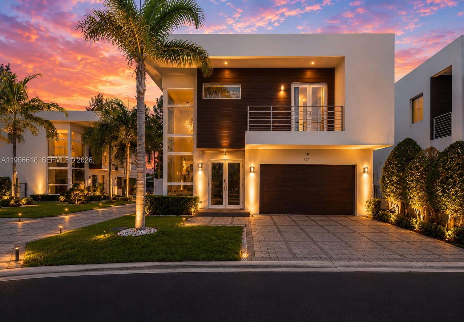 7541 NW 97th Ct, Doral FL 33178