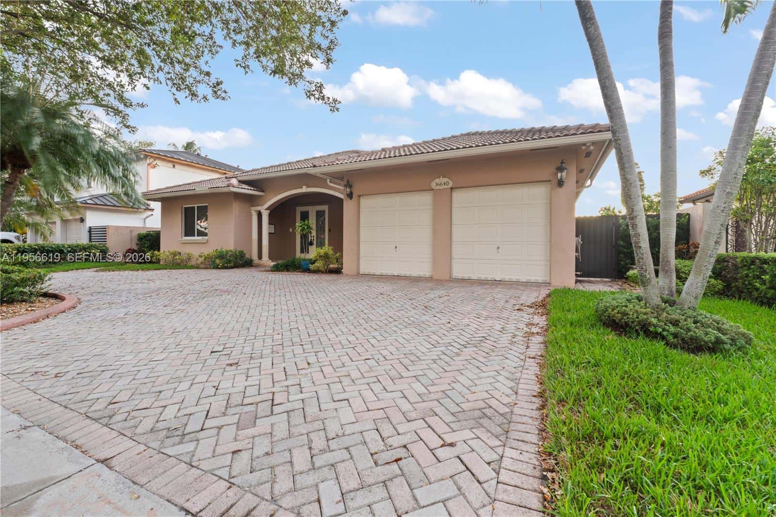 16640 NW 86th Ct, Miami Lakes FL 33016