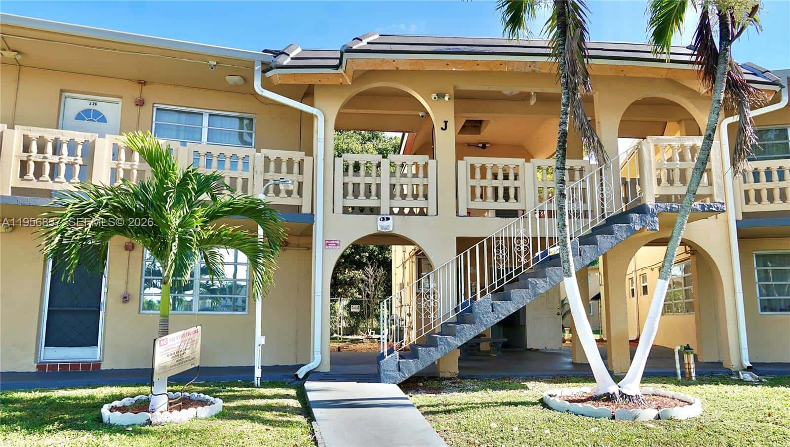 20311 NE 2nd Ave # 27, Miami FL 33179