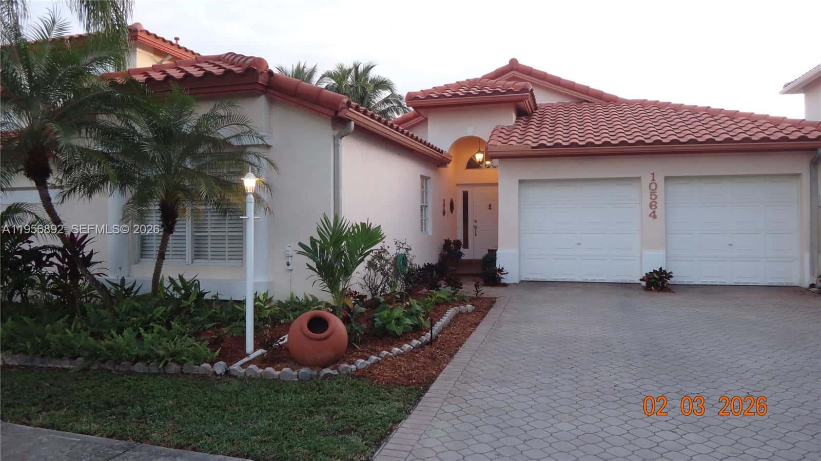 10564 NW 57th St, Doral FL 33178