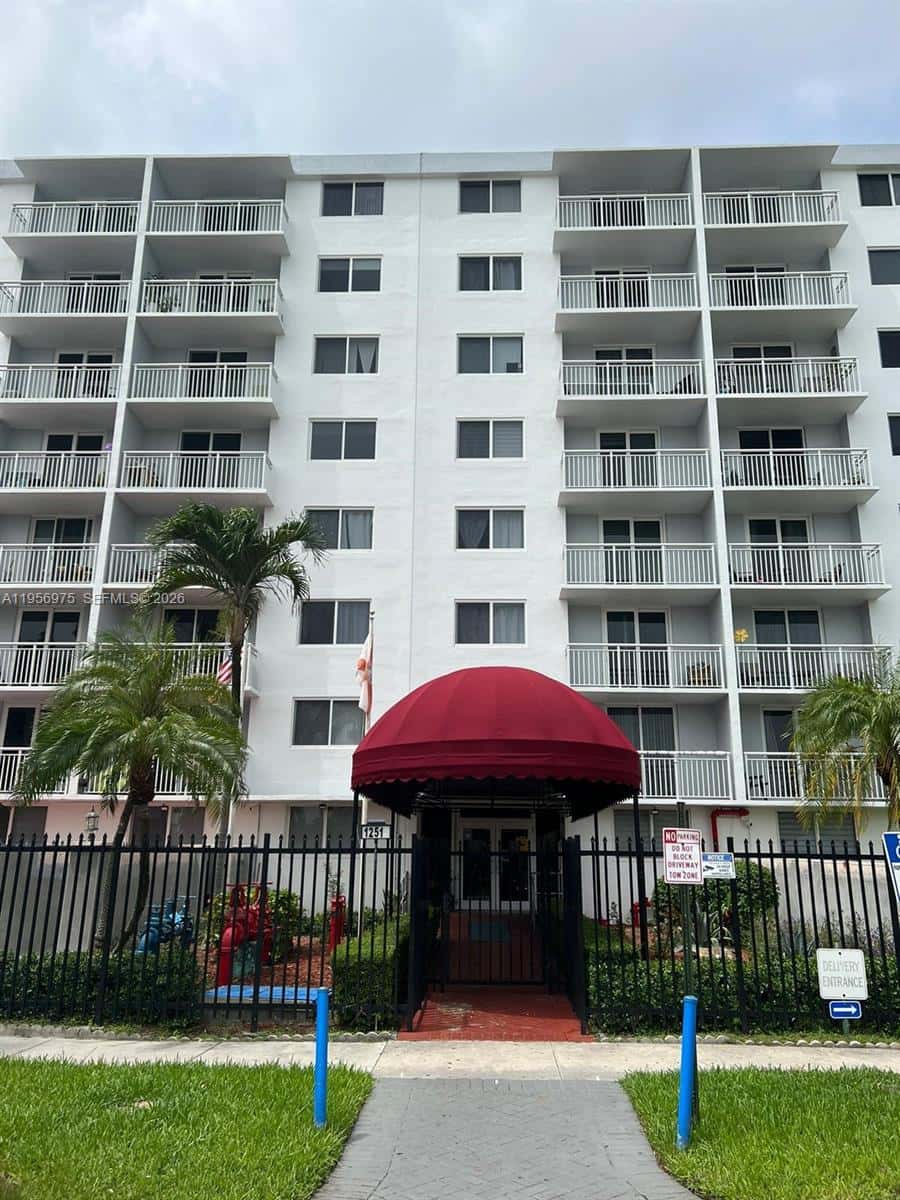 1251 NE 108th St # 102, Miami FL 33161
