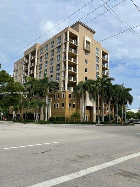 2650 SW 37th Ave # 501, Miami FL 33133