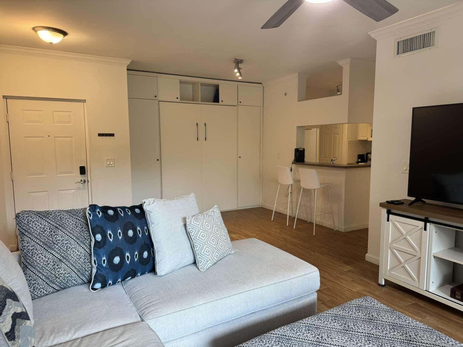 17125 N Bay Road # 3102, Sunny Isles Beach FL 33160