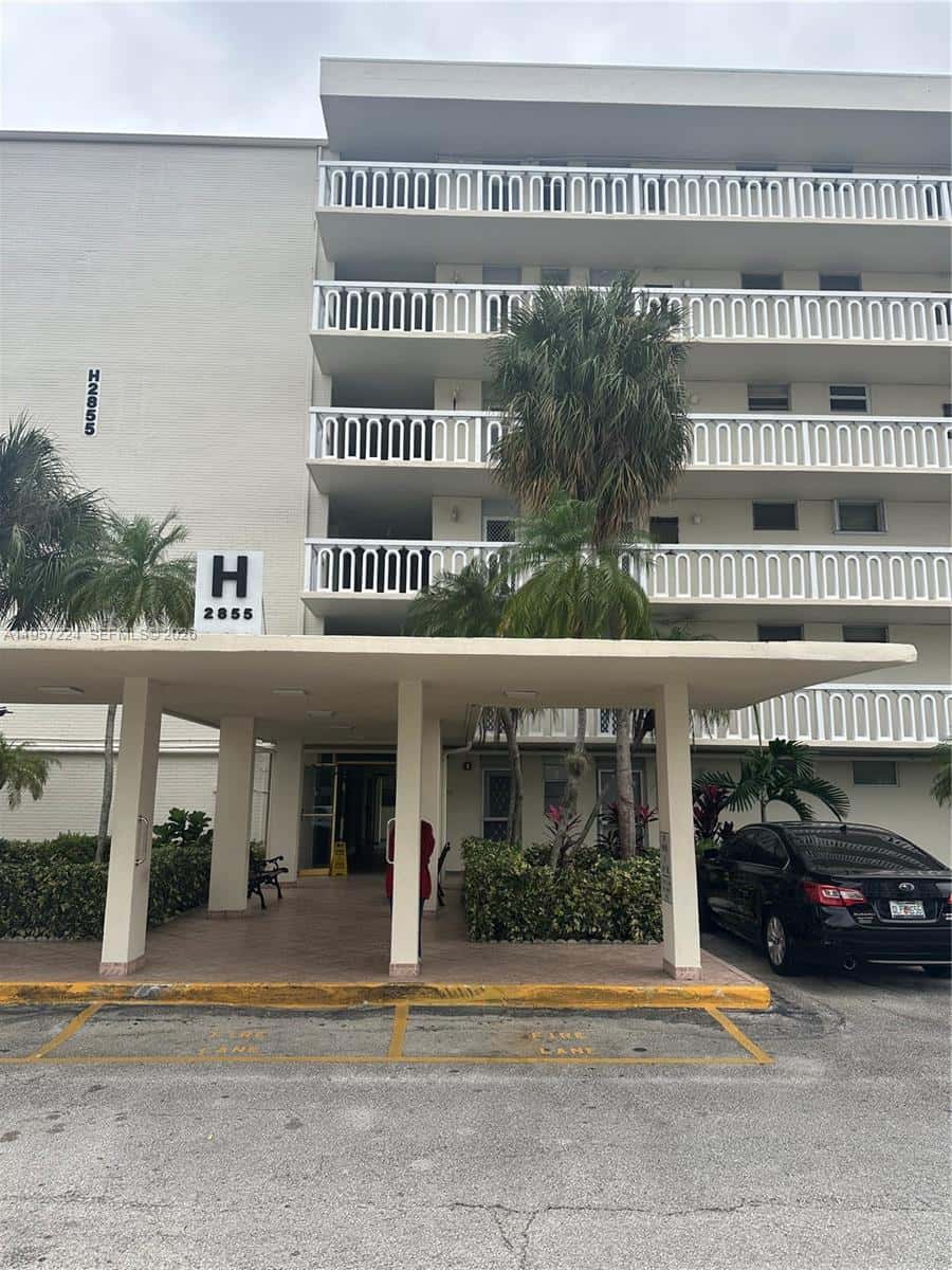 2855 Leonard Dr # H411, Aventura FL 33160