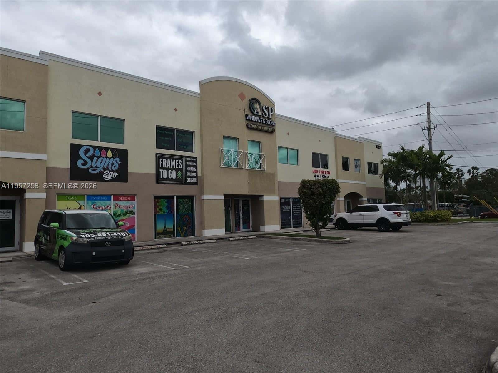 10801 NW 14th St # 102, Sweetwater FL 33172