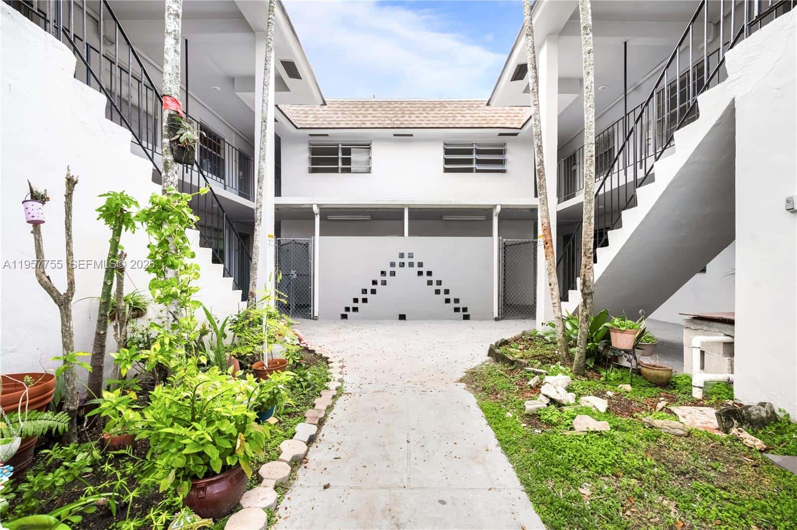 10375-35-55 SW 40th St # 0, Miami FL 33165